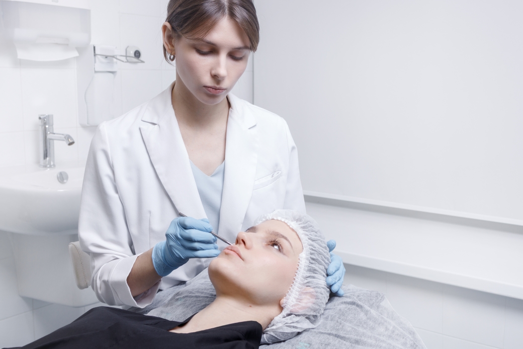 Избавиться от прыщей и расширенных пор
